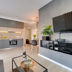  Apartament Chmielna 72